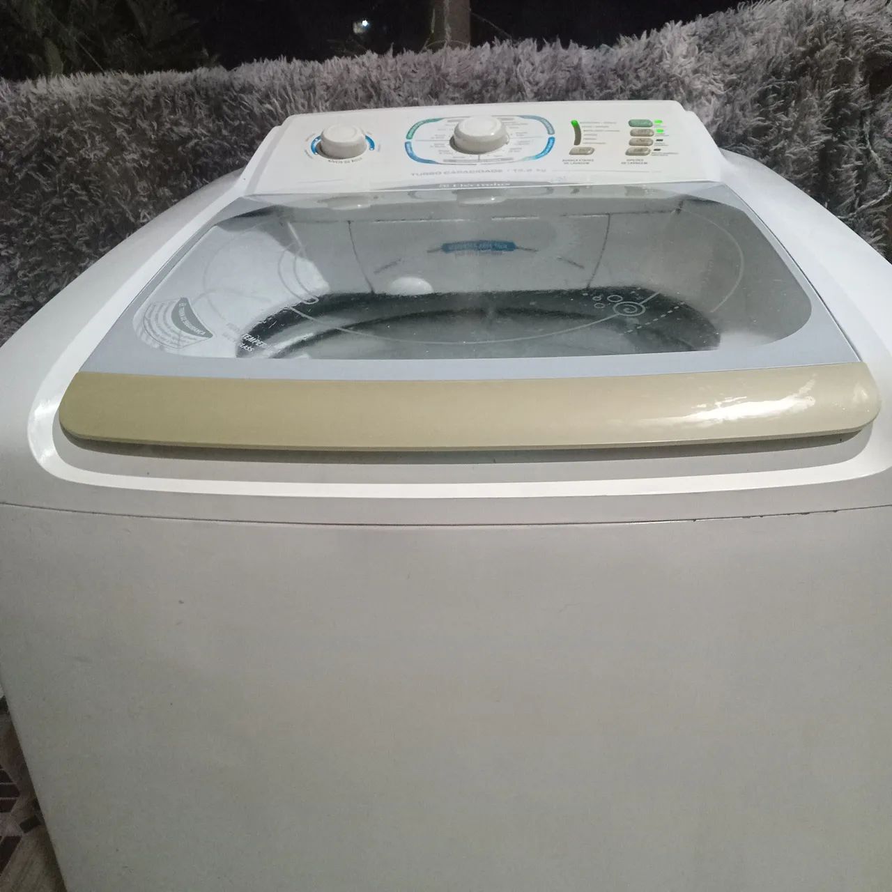 Maquina lavar eletrolux 15,2 kg funcionando 