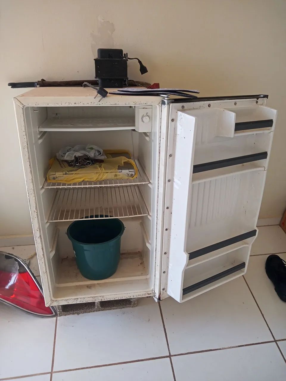 Vende-se frigobar usado. - Foto 2