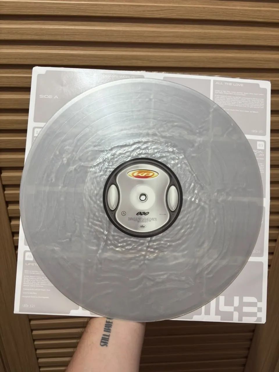 Vinil Katy Perry - 143 (Silver/Standard) - Importado - Foto 2
