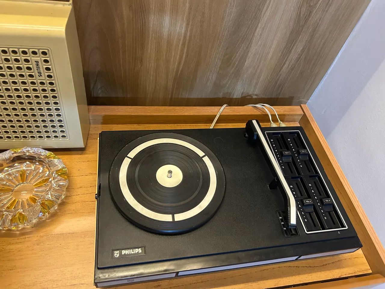Vitrola Philips GF 623 1970 raríssima funcionando perfeitamente 