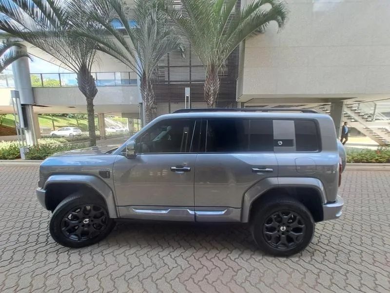 Denza B5 SUV híbrido plug-in, foto 6 de 20