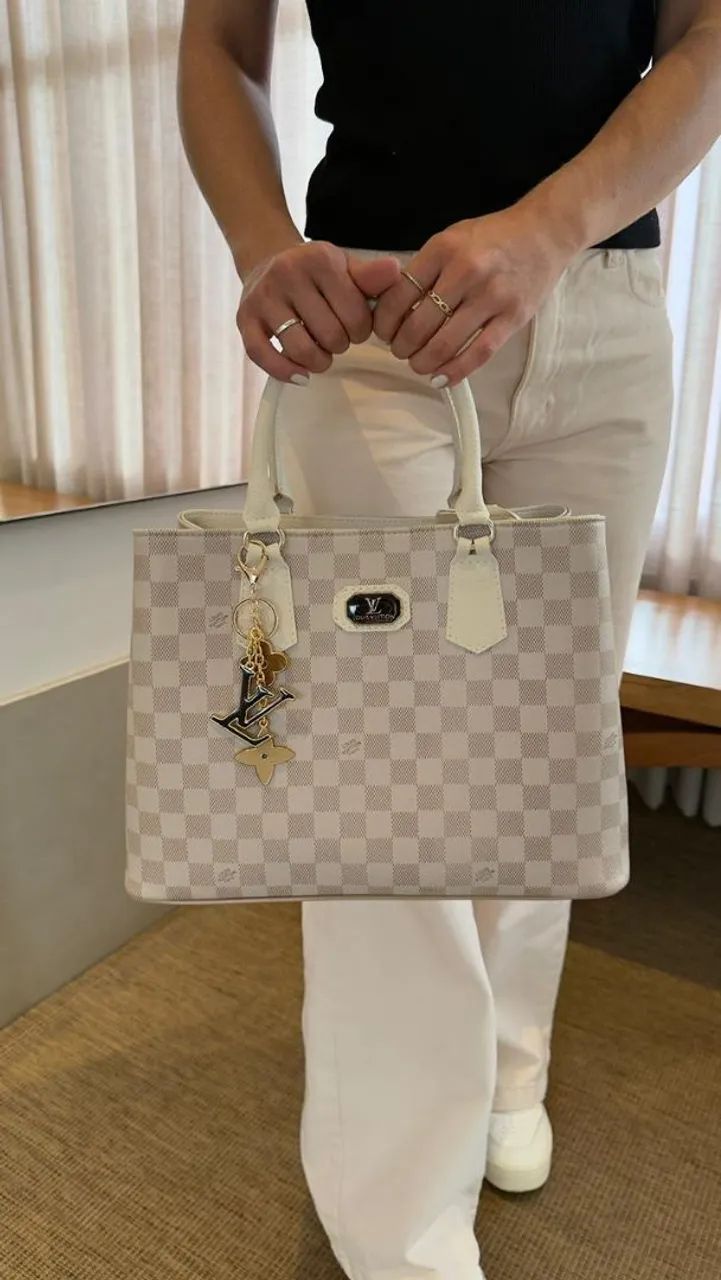 Bolsa Estilo LV com Alça Transversal - Elegante e Espaçosa - Foto 3
