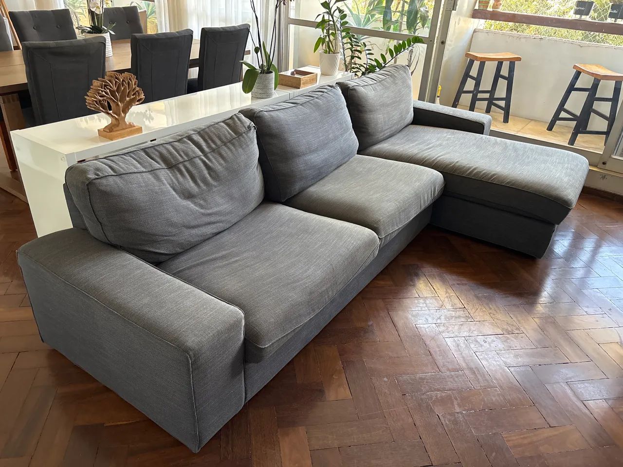 Sofá IKEA 3 lugares com chaise - Cinza - Excelente estado