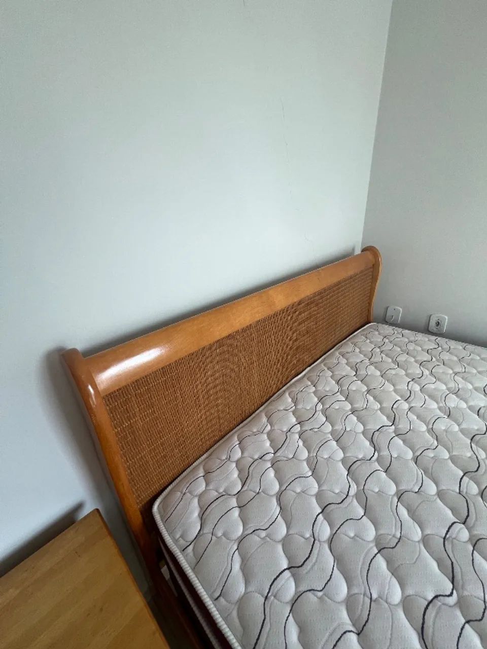 Cama e cabeceira  - Foto 3