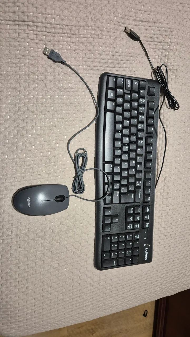 Teclado e mouse logitech - com fio