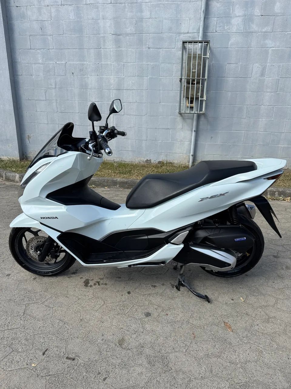 PCX 160 DLX ABS