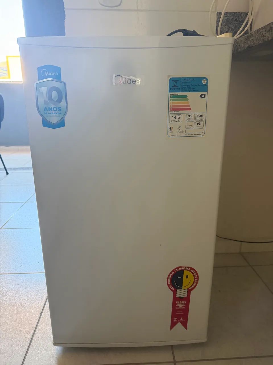 Frigobar midea 93L Branco 