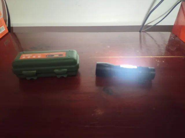 MINE LANTERNA LED COM CARREGAMENTO - Foto 2
