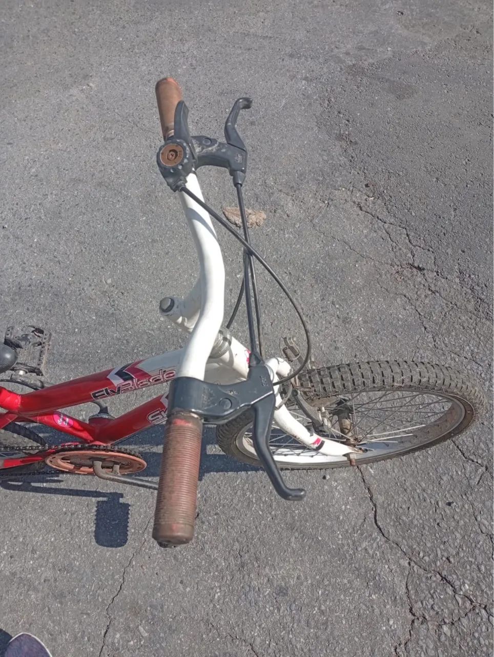 Bicicleta infantil aro 16 - Foto 5