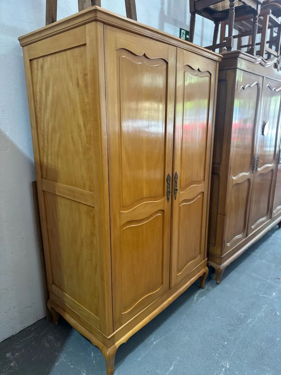 Guarda roupa de Madeira - 2 portas  - Foto 3