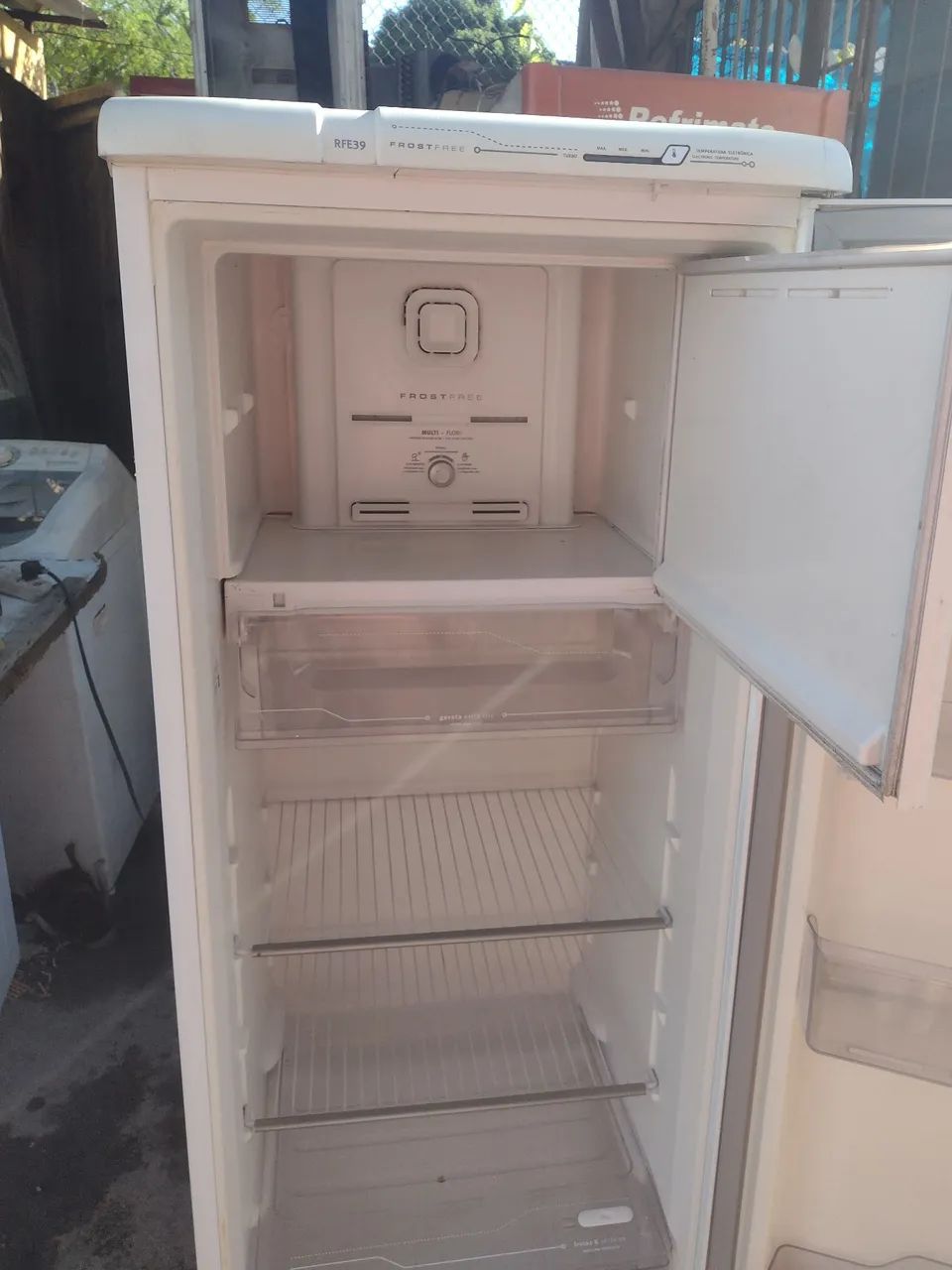 Geladeira Electrolux Frost Free gelando muito!!!! - Foto 4