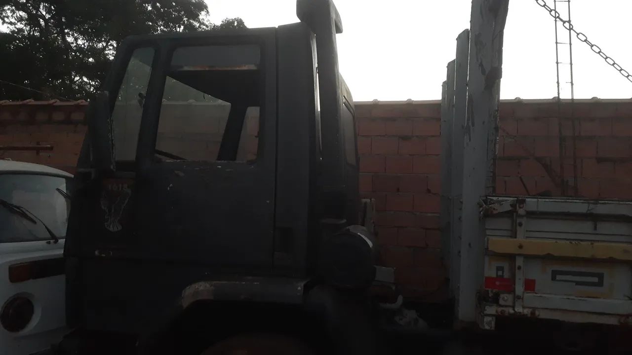 vendo ford cargo 16.18 truqui