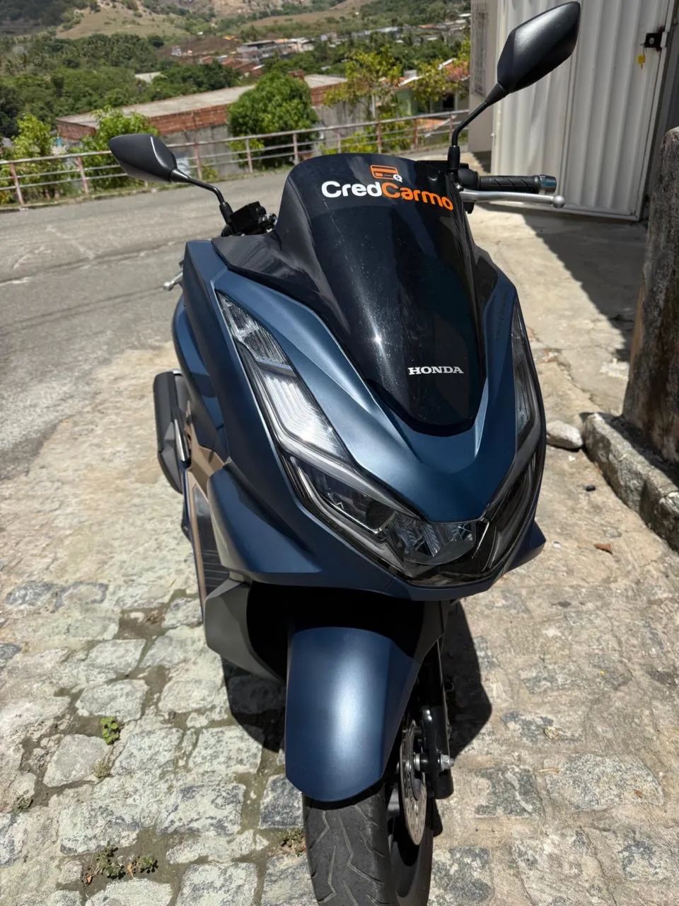 PCX Dlx 2024