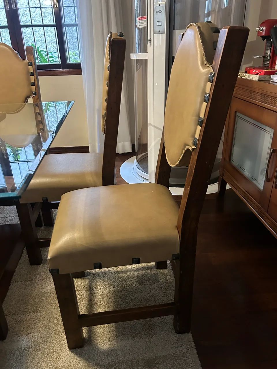 Conjunto mesa e cadeiras couro italiano