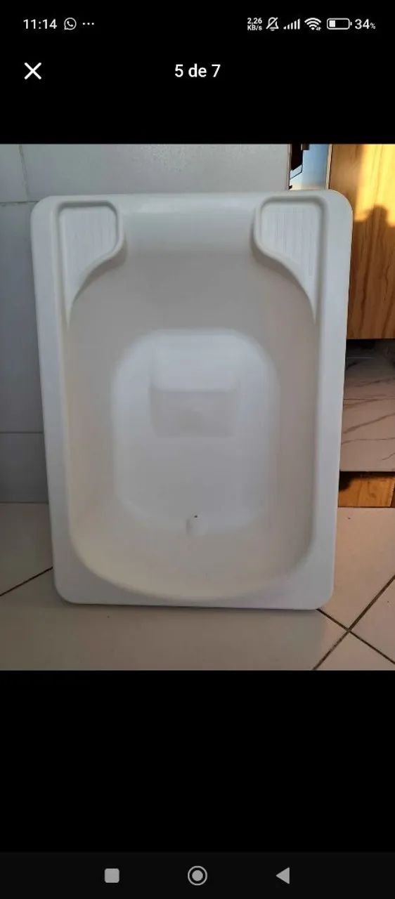 Banheira de bebê com suporte 