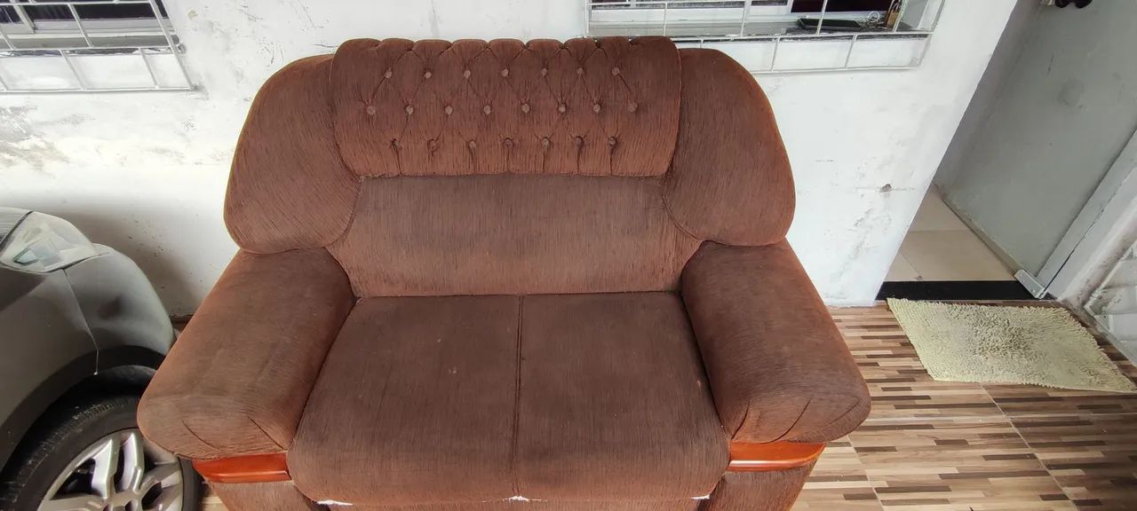 Three-Seater Sofa494528973128355845