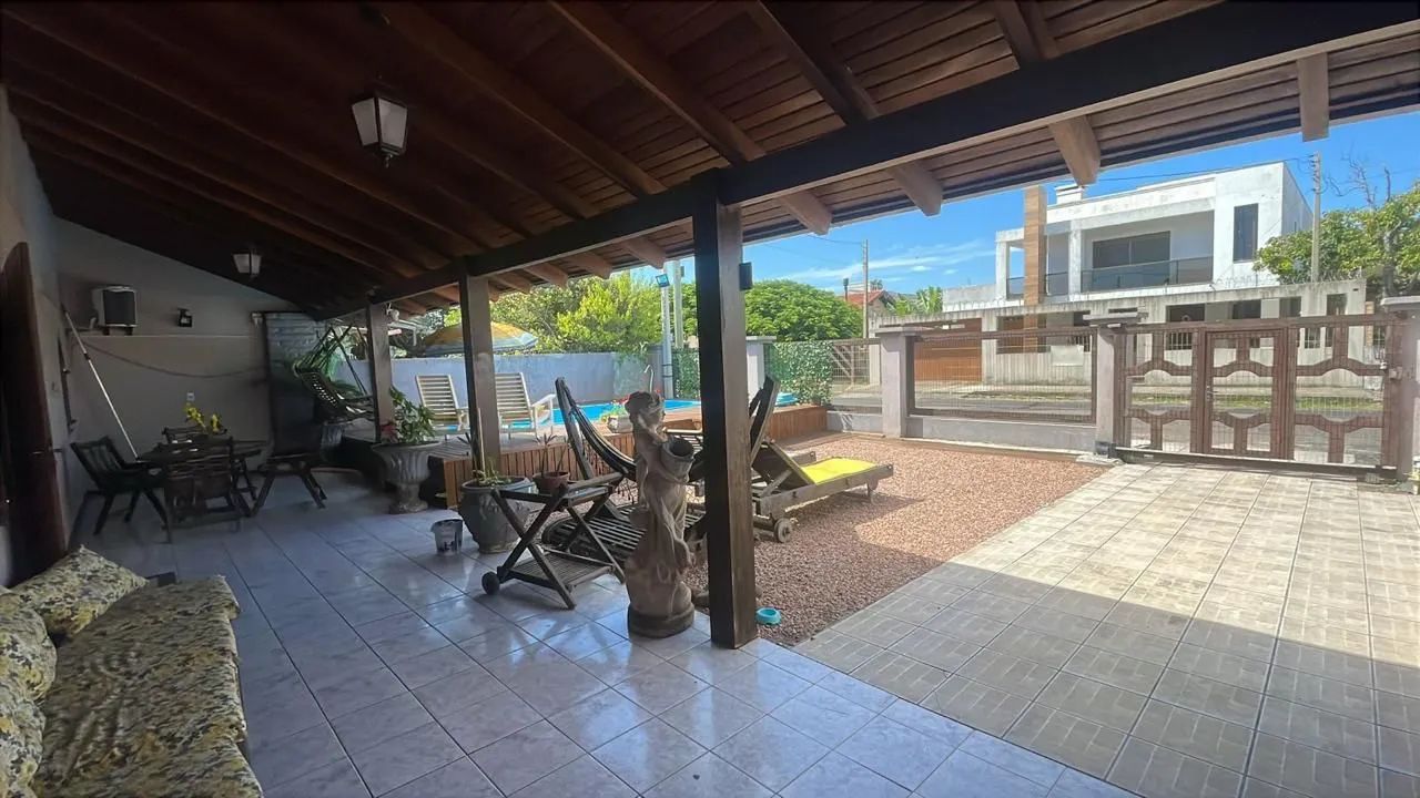 Casa ampla, com piscina, próxima ao Centro e a Lagoa em Tramandai.  - Foto 3