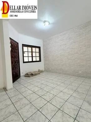 ALUGA CASA COM 3 CÔMODOS E GARAGEM BAIRRO VILA ALPINA!!!