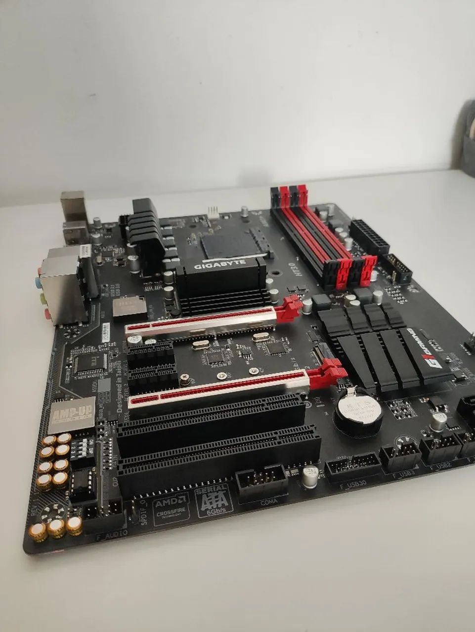 Vendo placa mãe Gigabyte GA-970-Gaming - Foto 2
