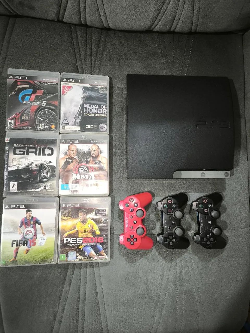 Ps3 + 3 controles + 6 jogos - Foto 2