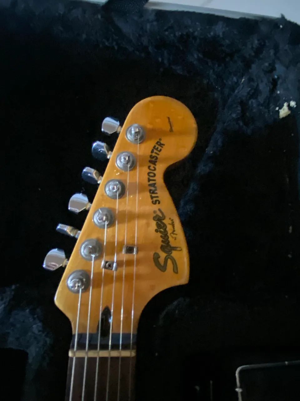 Guitarra para estudo. 