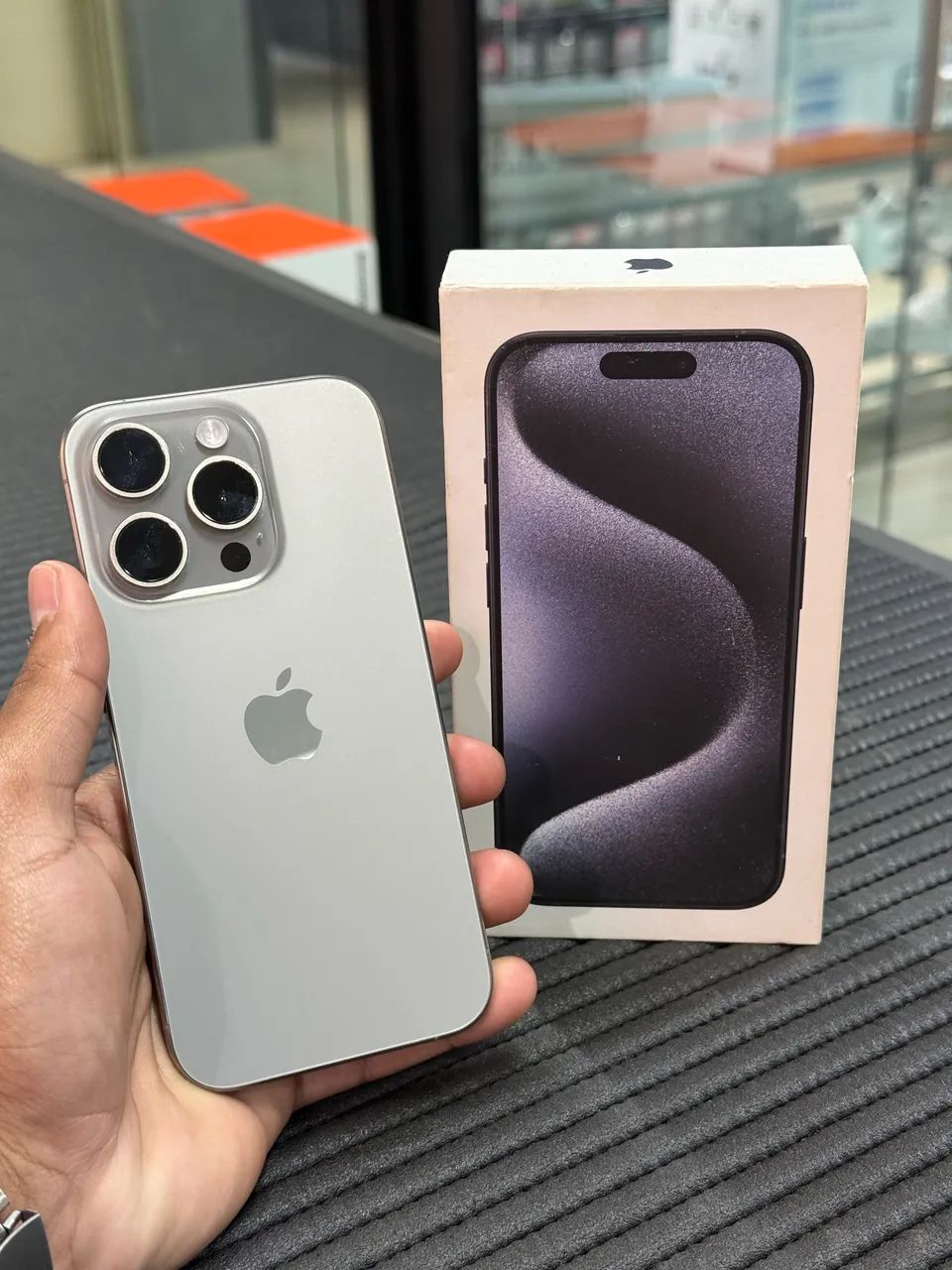IPhone 15 Pro - 128gb | Semi Novo  - Foto 2