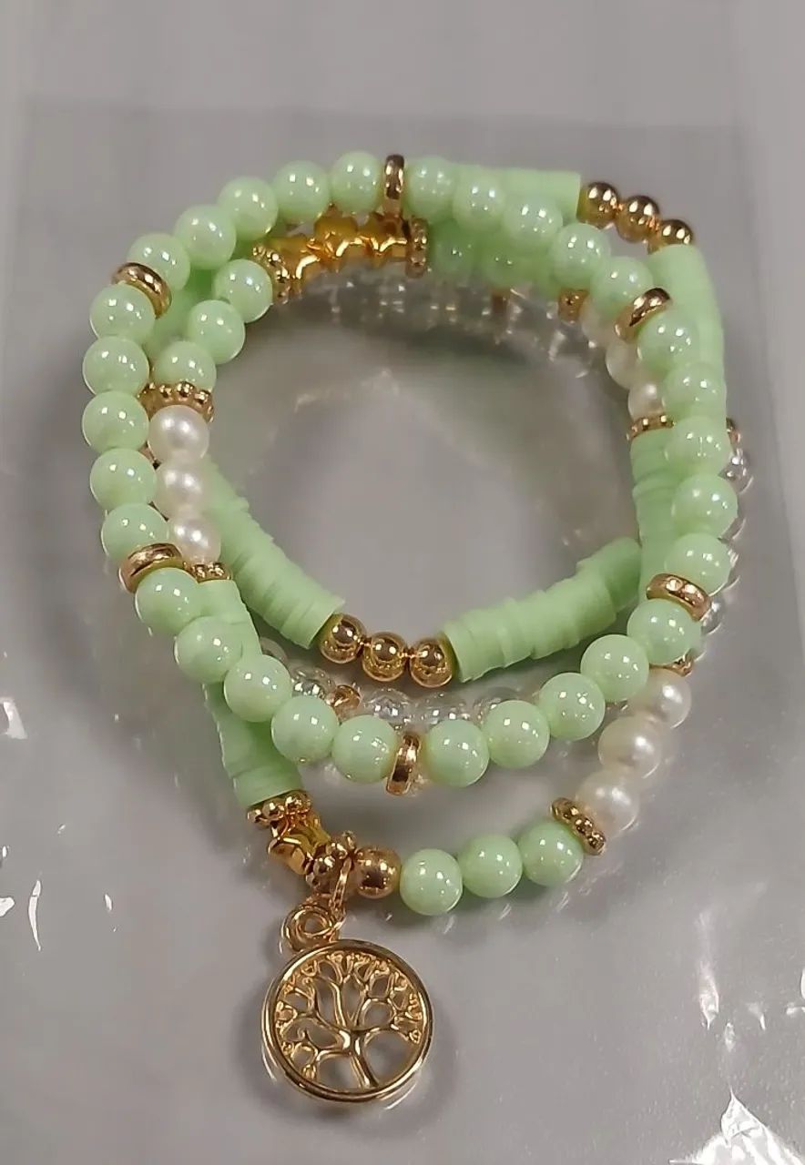 Kit com 4 pulseiras 25,00