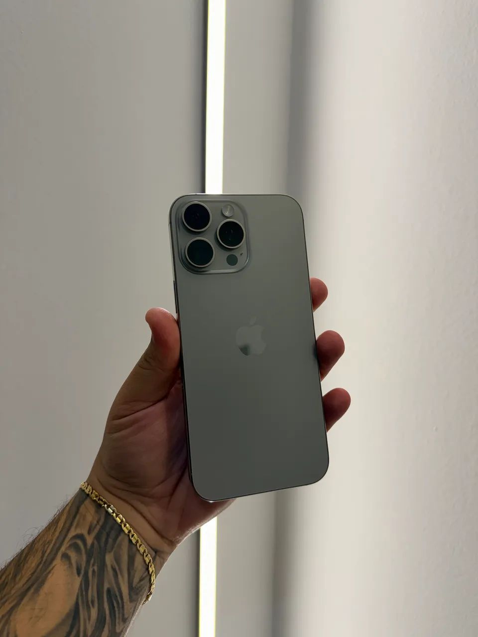 iPhone 16 Pro Max 256 - Foto 2