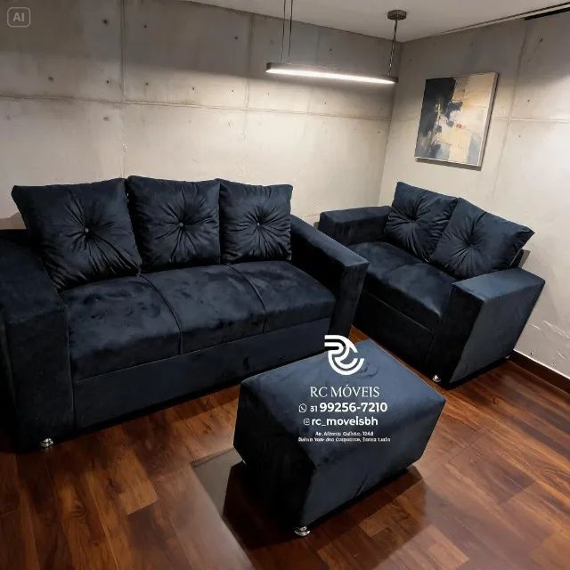 Sofá 2 e 3 Lugares com Puff Suede D33 Aconchegante Direto da Fábrica