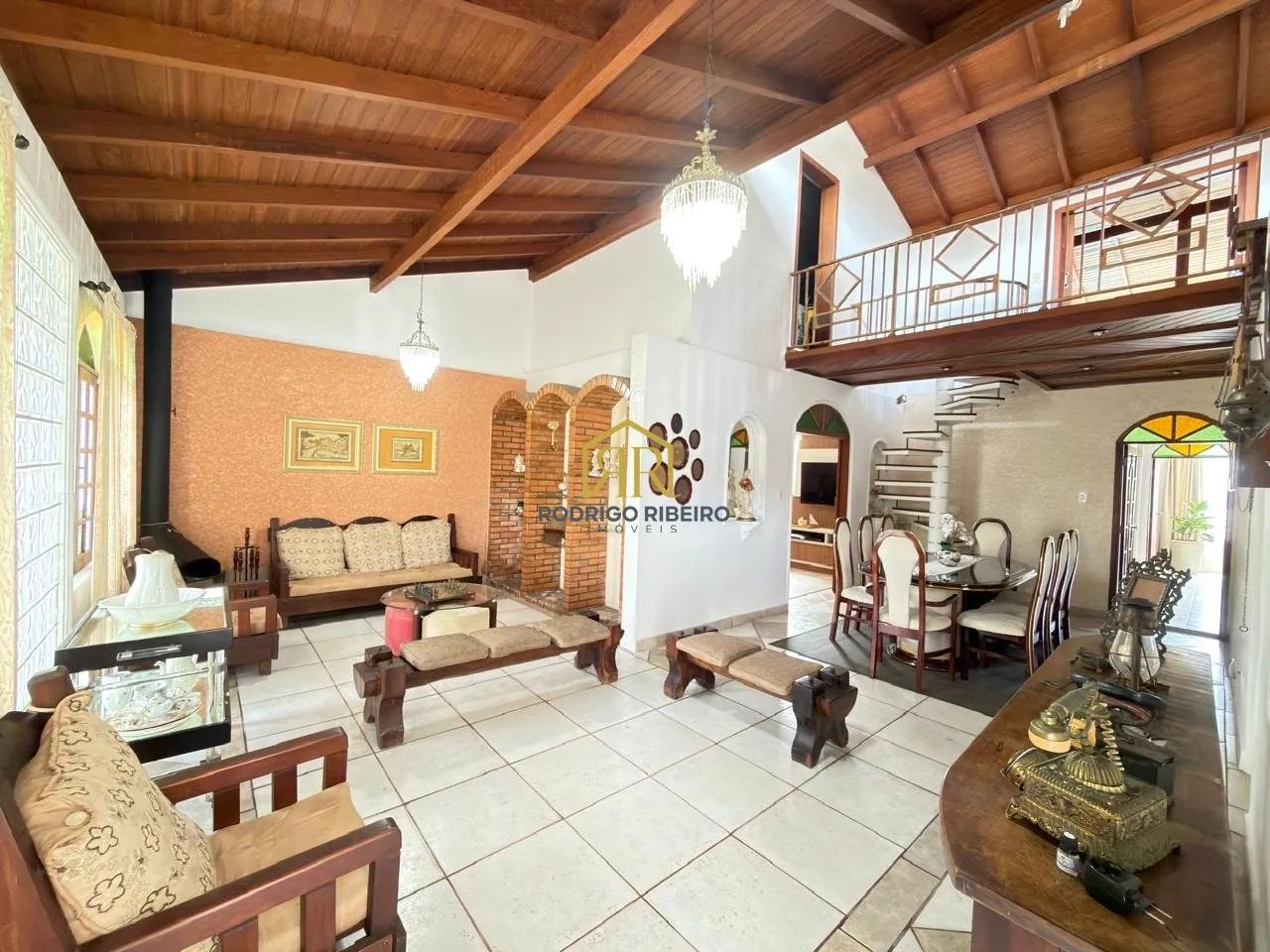 MORE NO MELHOR BAIRRO DE CASAS DE FLORIPA!!