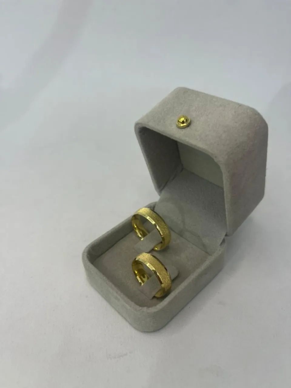 Alianças banhadas a ouro 18k  - Foto 2