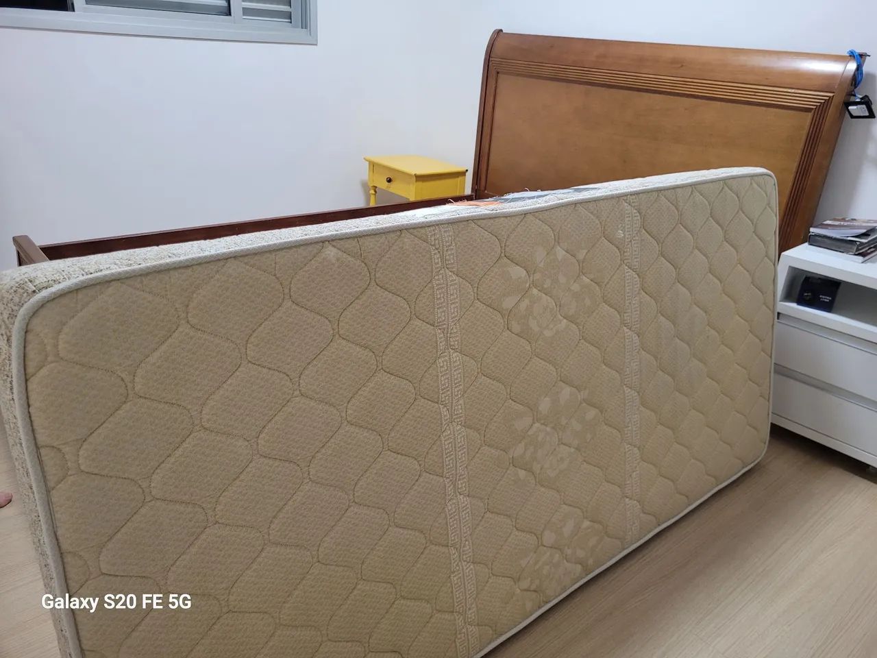 Vendo colchão de solteiro excelente 