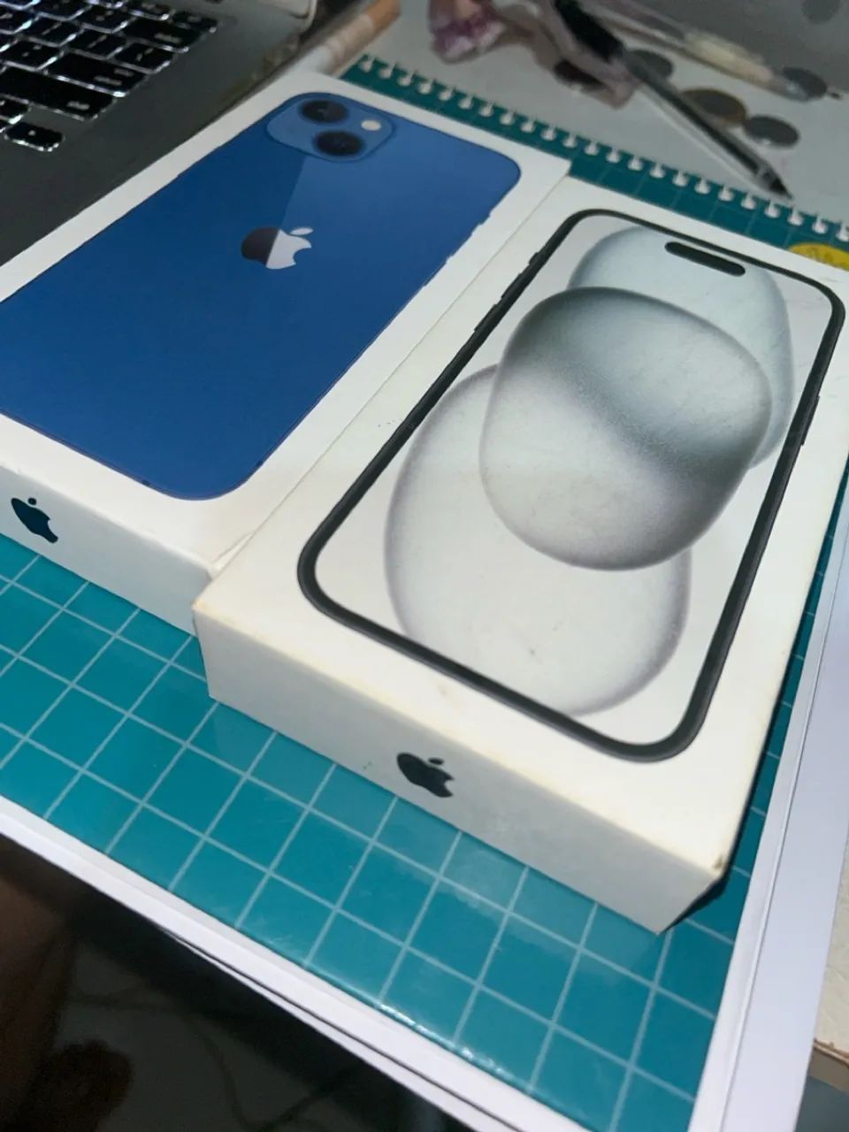 CAIXA DE IPHONE 13 E 15 COM ACESSÓRIOS  - Foto 2