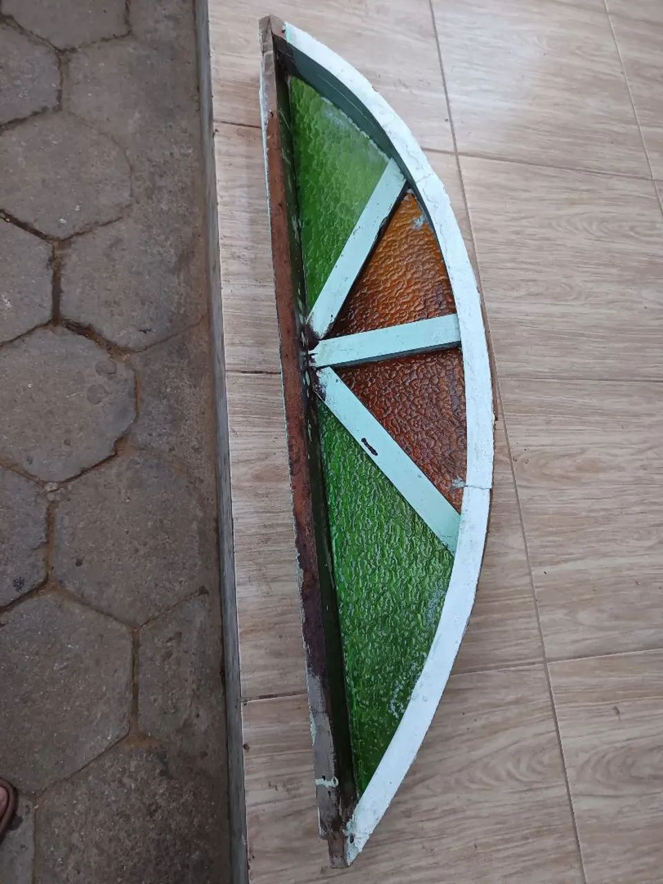 Arco Vitral Colorido para  Porta ou Janela 1.24 X 28 no centro 9 CM de largura  - Foto 3