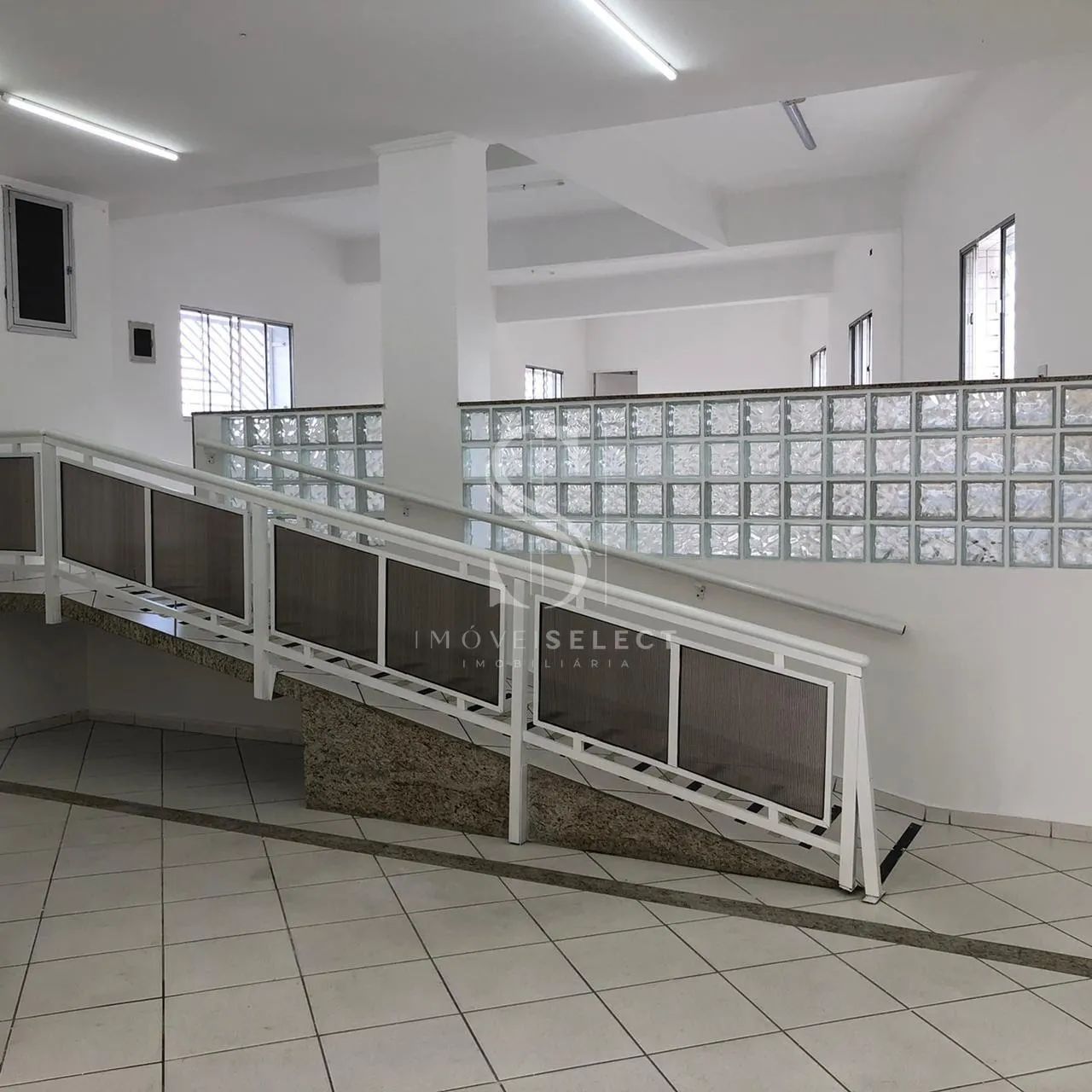 Vila Industrial, Prédio Comercial de 264m² com 4 salas, para investidor. - Foto 5