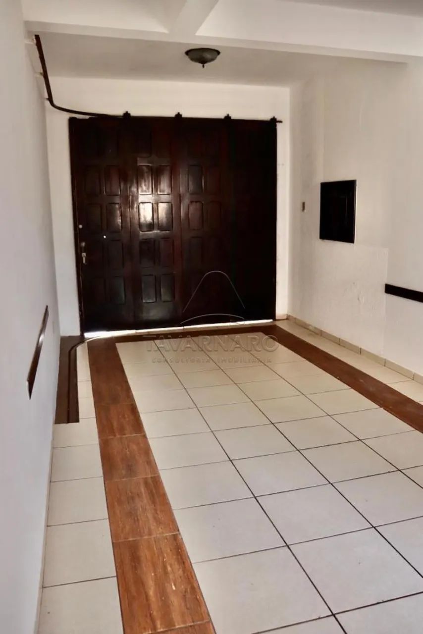 Casa Ampla no Centro com Edícula e 2 Vagas de Garagem! - Foto 2