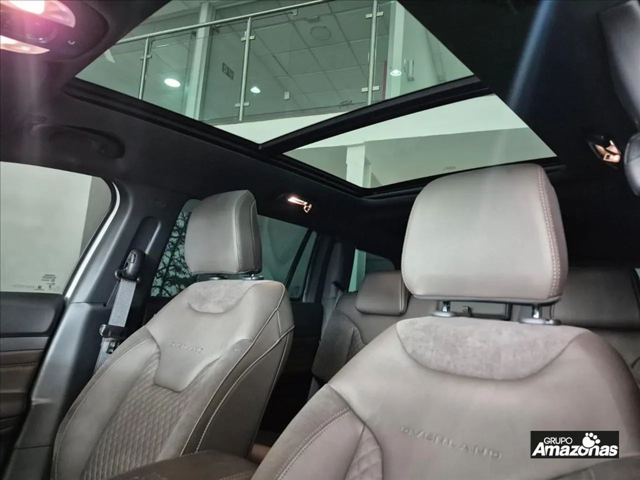 Jeep Commander Overland T270 1.3 TB Flex Aut., foto 8 de 20