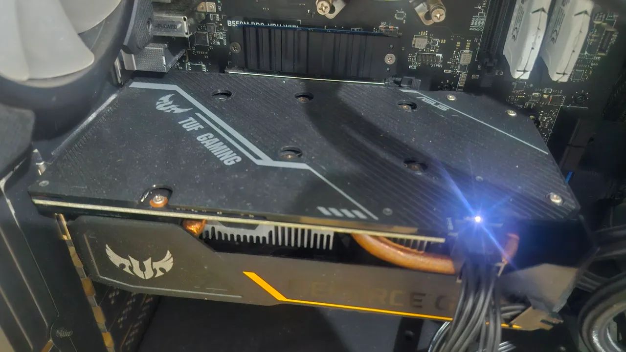 GTX 1650 (4gb) ASUS TUF GAMING  - Foto 5