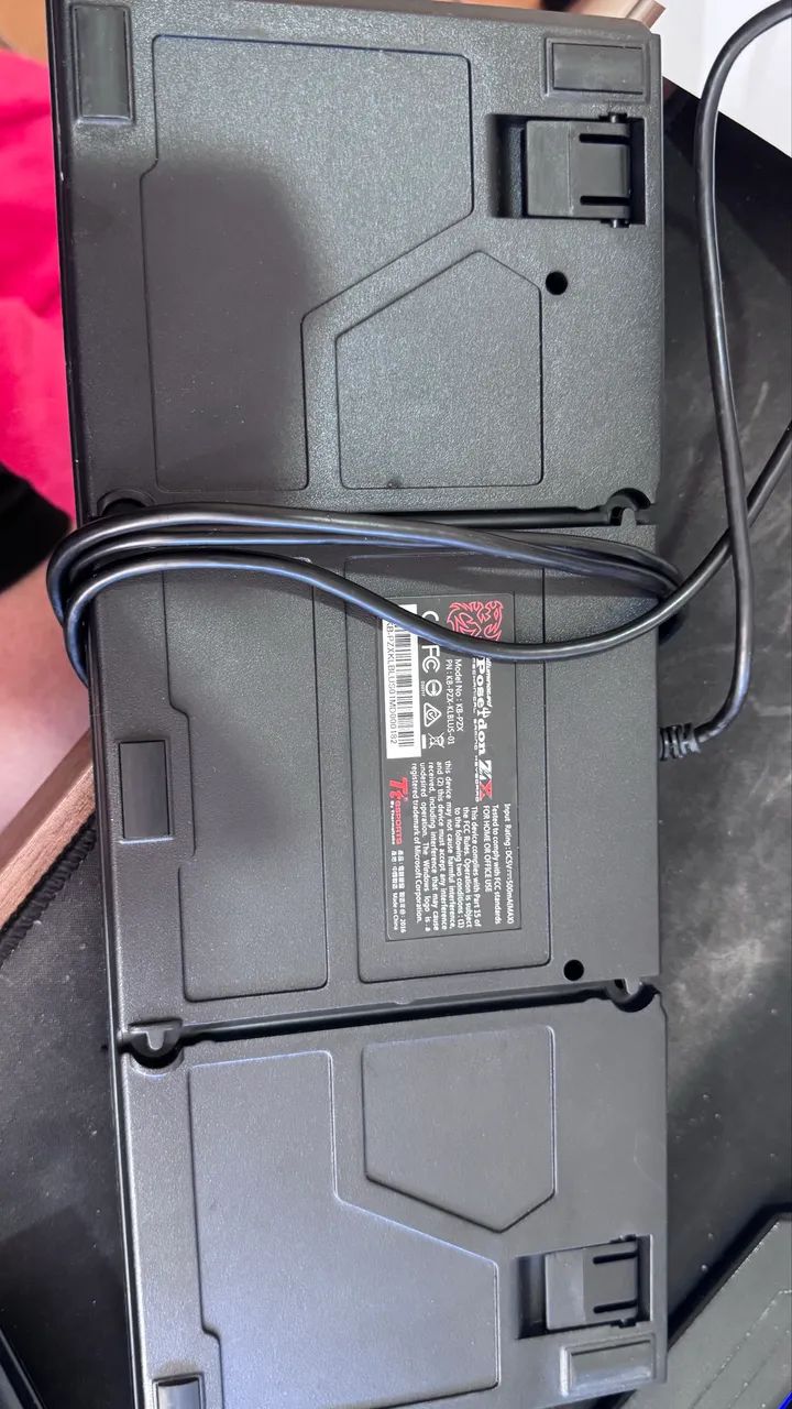 2 Teclados Mecânicos Poseidon ZX KB-PZX - R$ 125 os dois