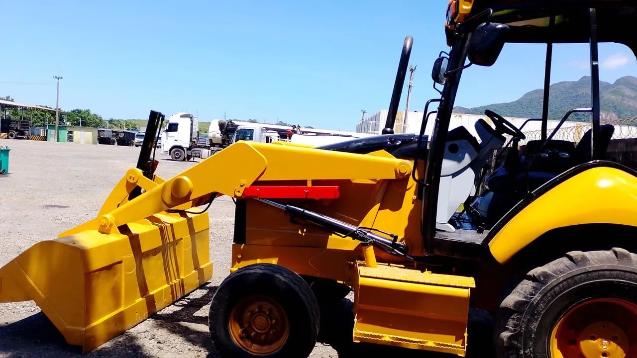 Retroescavadeira Caterpillar 416E - Foto 2