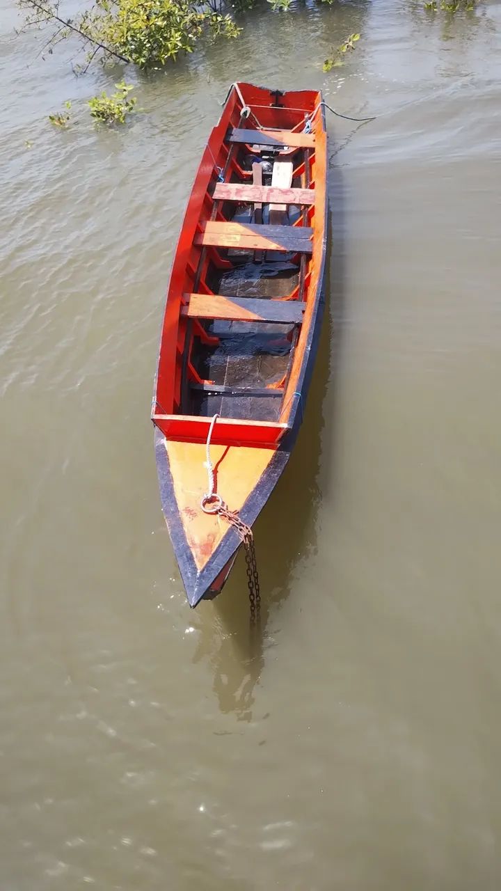 vende está canoa 