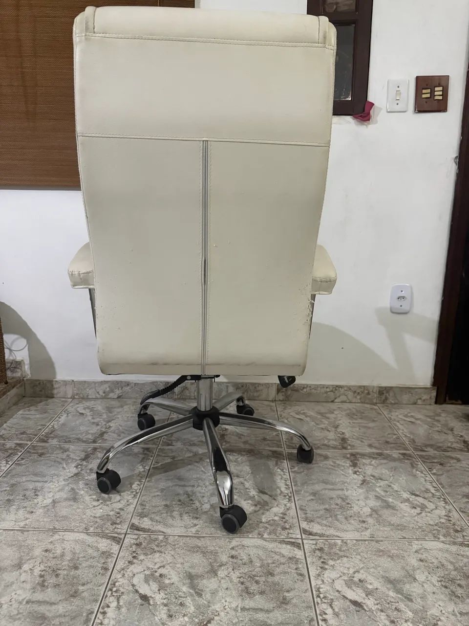 Cadeira De Escritório Presidente Ergonômica Branca Com 42 Molas Ensacadas - Foto 4