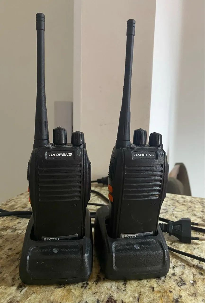 Kit 4 Rádio baofeng 8km fone brinde