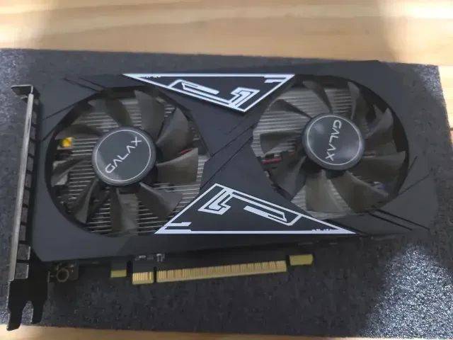 Placa De Vídeo Galax Geforce Gtx 1650 Ex 4gb Gddr6 128 Bits