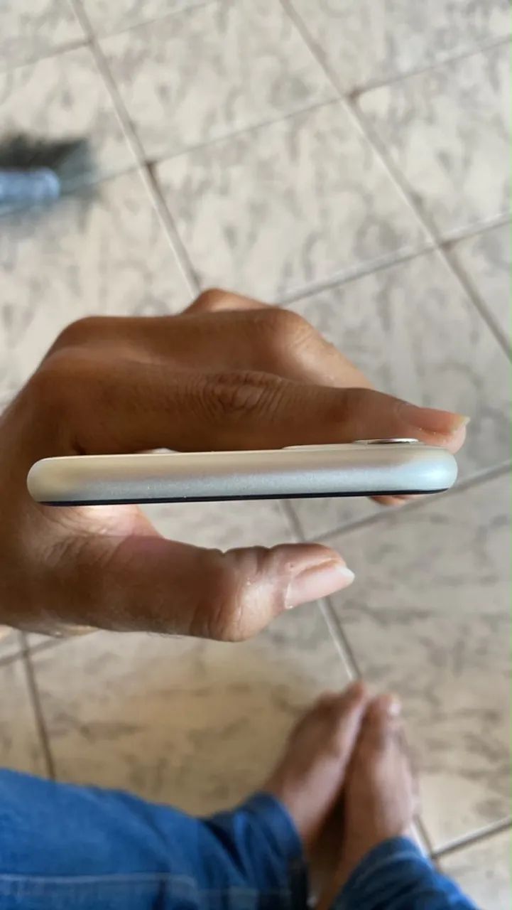 Vendo IPhone 11 128 giga Branco - Foto 3