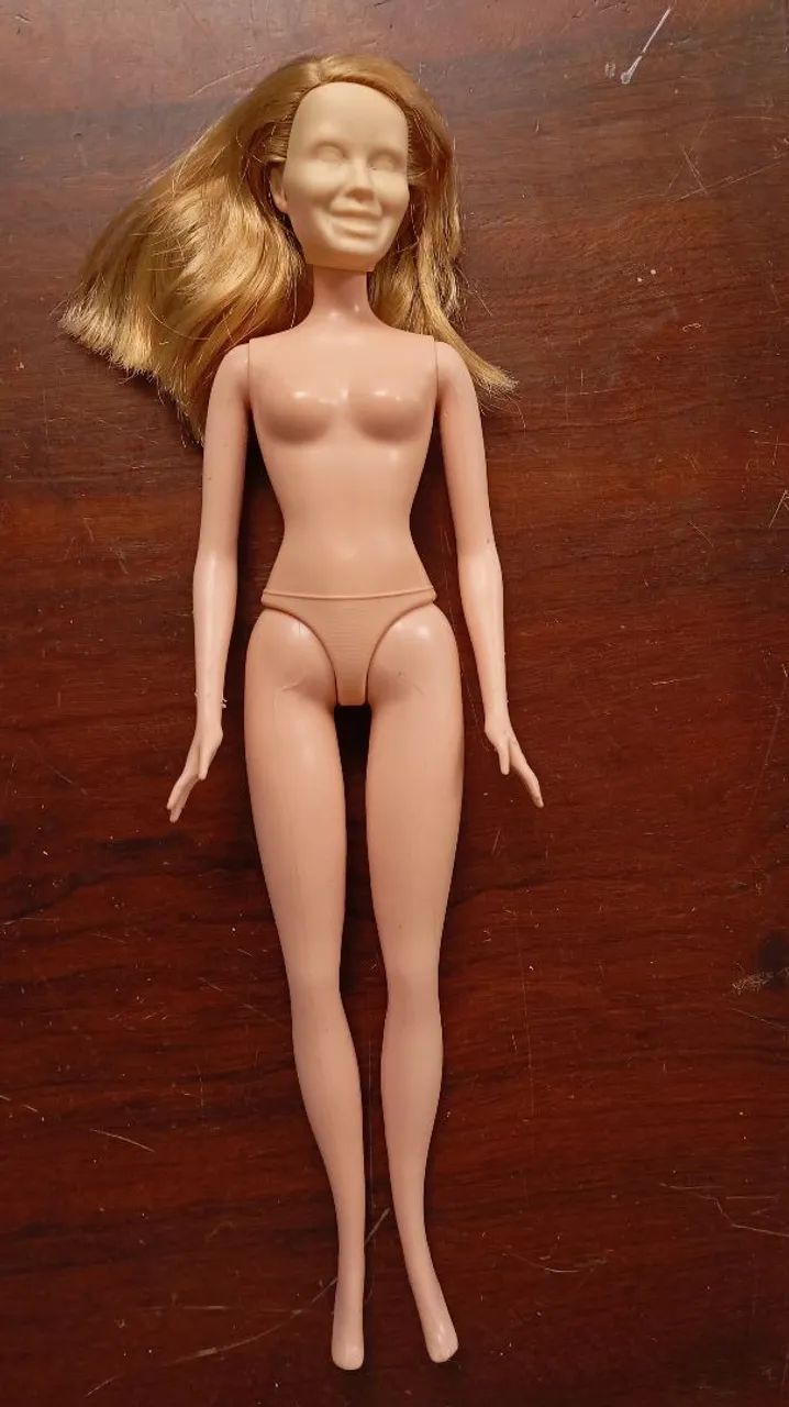 Barbie para Reconstrução 