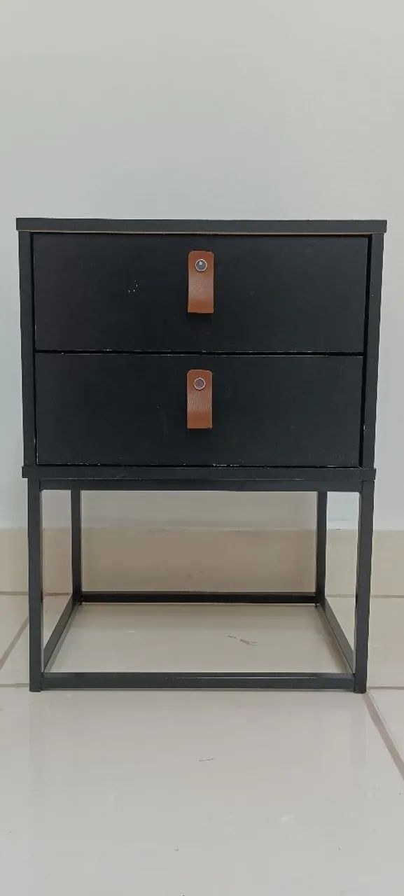 Mesa de cabeceira (criado mudo) bem conservada - Foto 4