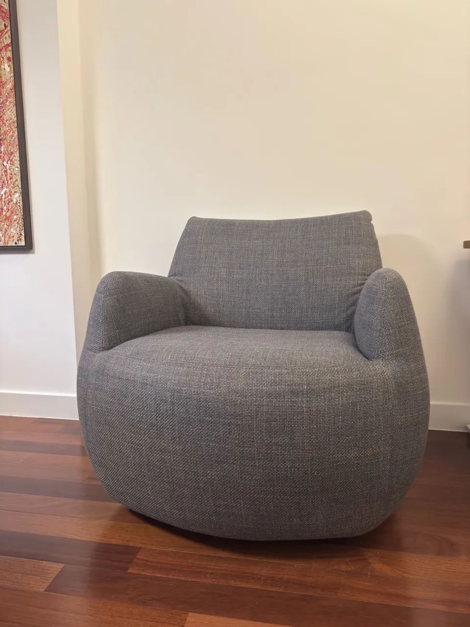 AABSURDO! POLTRONA DE DESIGN. IMPECÁVEL. - Foto 2