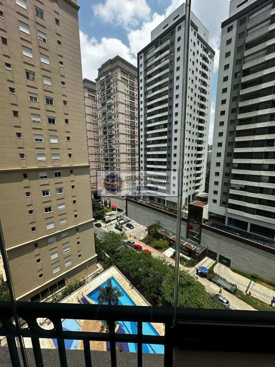Aluguel: Apartamento mobiliado em Alphaville - 2 Suítes