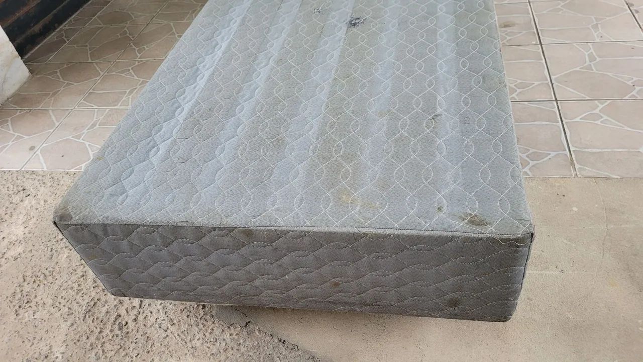 Box de solteiro somente a base 1.88 por 0.88  - Foto 2